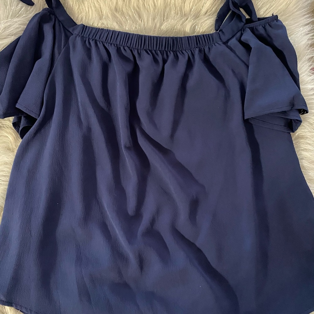 Woman top